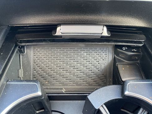 Used 2020 Mercedes-Benz GLS 450 4MATIC image 30