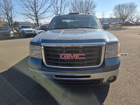 Used 2009 GMC Sierra 2500 SLT w/ SLT Convenience Package image 2