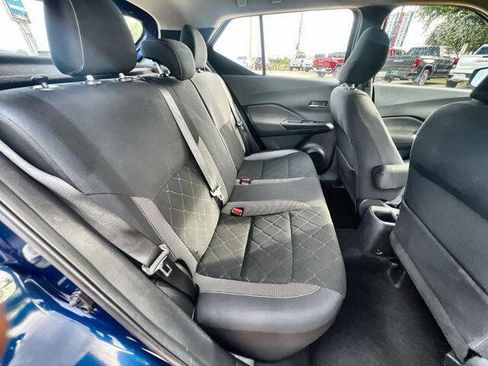 Used 2018 Nissan Kicks SV FWD image 26