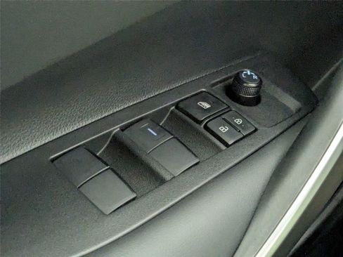 Certified 2025 Toyota Corolla SE w/ SE Premium Package AWD/4WD image 15