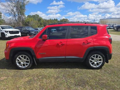 Used 2019 Jeep Renegade Latitude image 2
