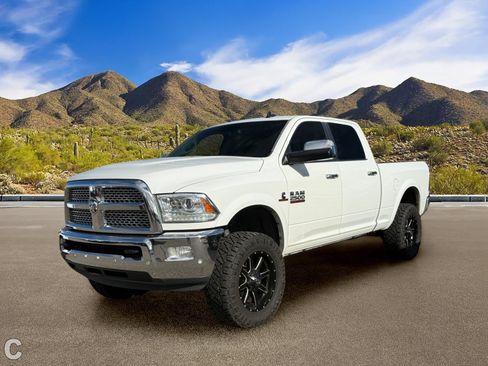 Used 2017 RAM 2500 Laramie AWD/4WD image 2