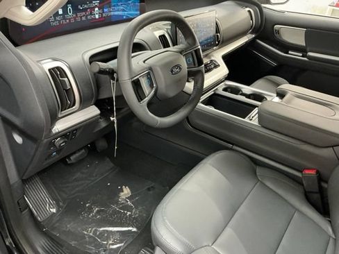 New 2026 Ford Expedition Active AWD/4WD image 14