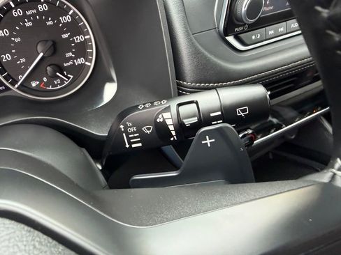 Certified 2025 Nissan Rogue SV image 25