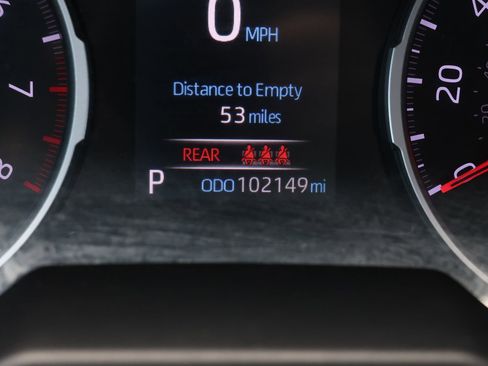 Used 2019 Toyota RAV4 XLE Premium FWD image 4