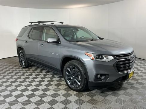 Used 2020 Chevrolet Traverse RS w/ LPO, 'HIT The Road' Package AWD/4WD image 3