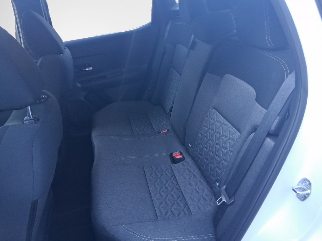 Used 2025 Nissan Kicks SV FWD image 24