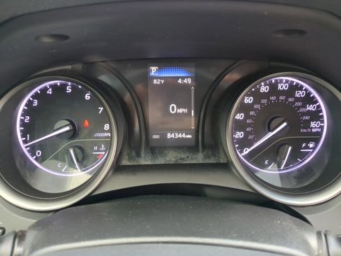 Used 2022 Toyota Camry SE image 9