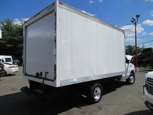 Used 2014 Ford E-350 and Econoline 350 Super Duty RWD image 3