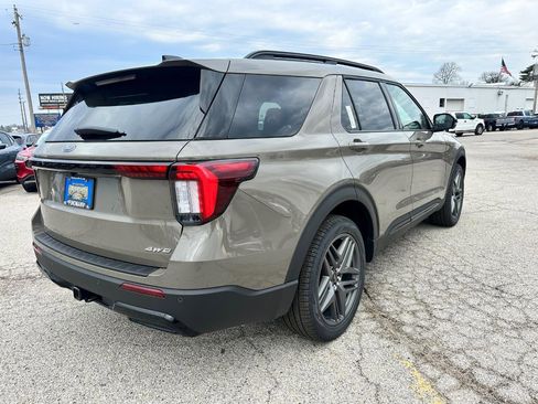 New 2026 Ford Explorer ST-Line w/ ST-Line Street Pack image 3