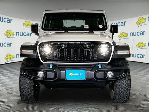 Used 2024 Jeep Wrangler Unlimited AWD/4WD image 2