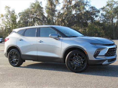 New 2025 Chevrolet Blazer LT FWD image 2