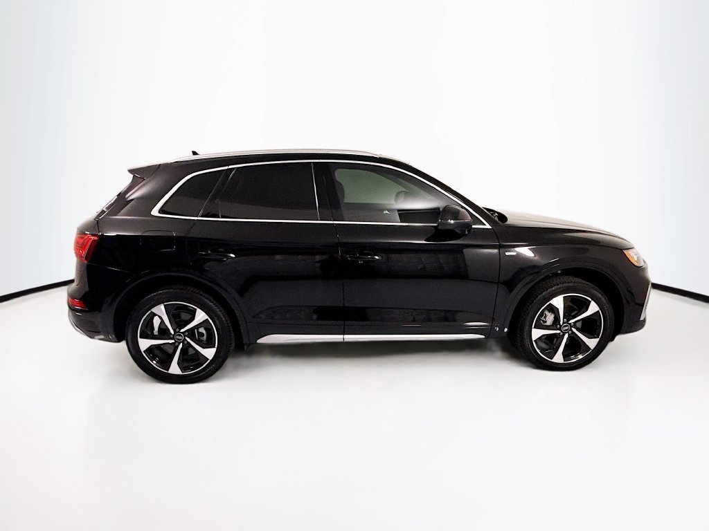 Certified 2025 Audi Q5 2.0T Premium Plus w/ Premium Plus Package AWD/4WD image 4