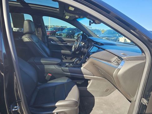 Used 2021 Cadillac XT5 Premium Luxury image 11