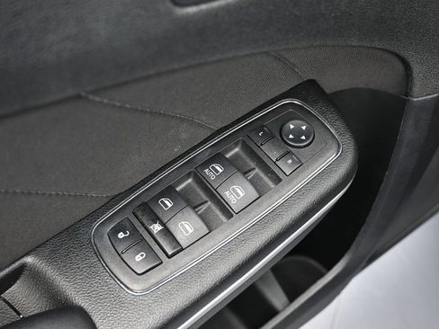 Used 2023 Dodge Charger SXT image 17