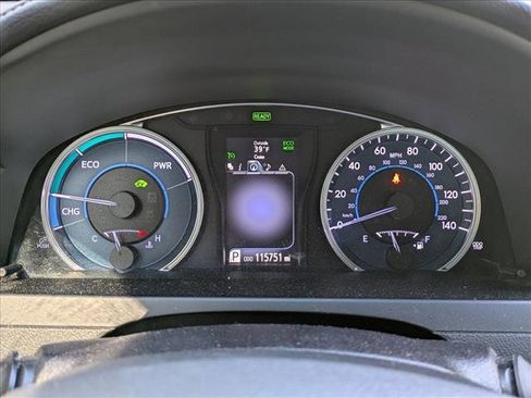 Used 2015 Toyota Camry XLE w/ Moonroof Package image 11