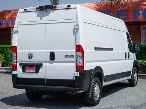 Used 2025 RAM ProMaster 2500 w/ Convenience Group FWD image 11