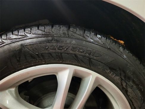 Used 2018 Ford Fusion SE w/ Fusion SE Technology Package image 45