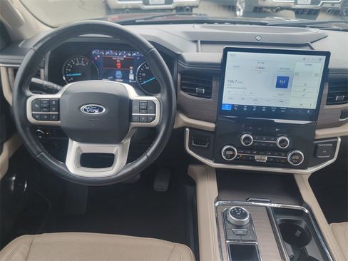 Used 2024 Ford Expedition Max Limited image 18