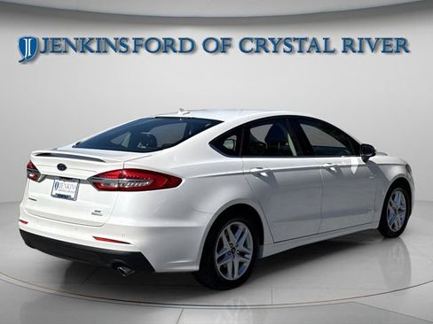 Used 2020 Ford Fusion SE w/ Equipment Group 151A image 9