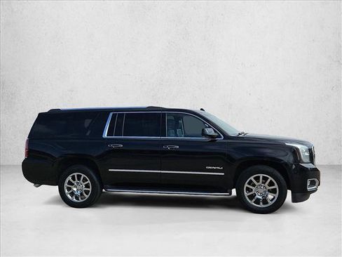 Used 2016 GMC Yukon XL Denali w/ Open Road Package AWD/4WD image 4