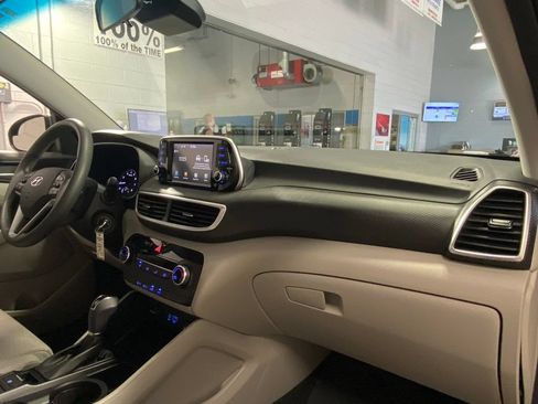 Used 2019 Hyundai Tucson SE AWD/4WD image 32