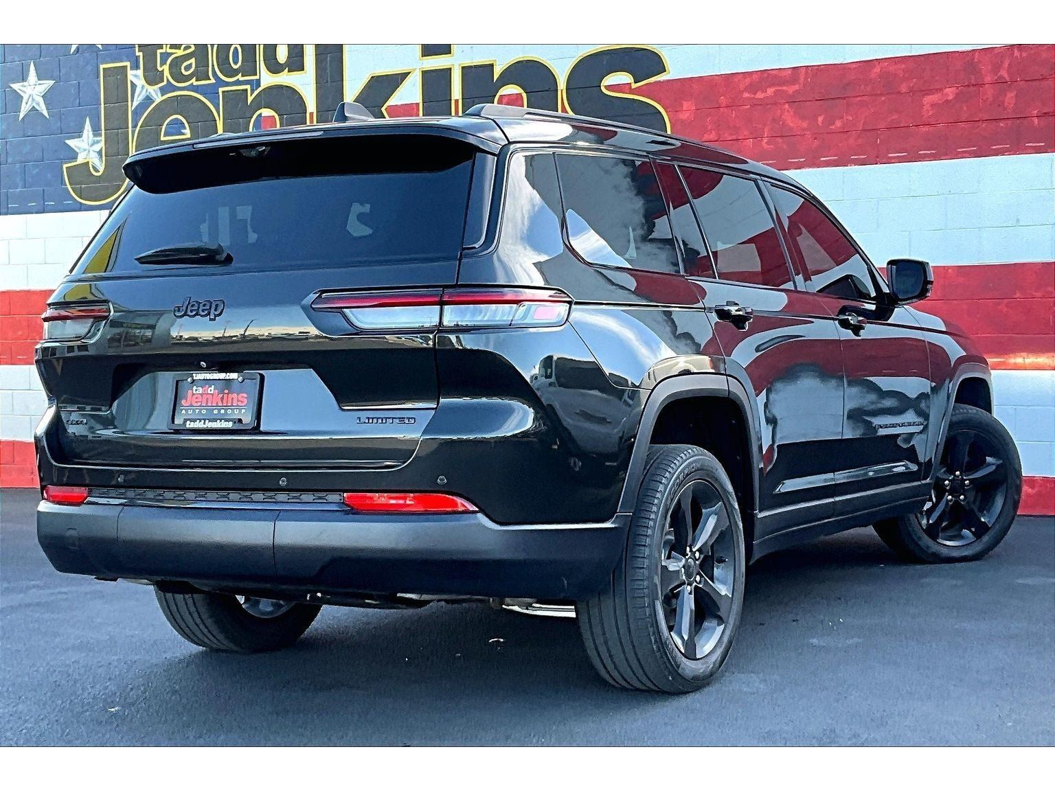 Used 2024 Jeep Grand Cherokee L Limited w/ Luxury Tech Group II AWD/4WD image 2