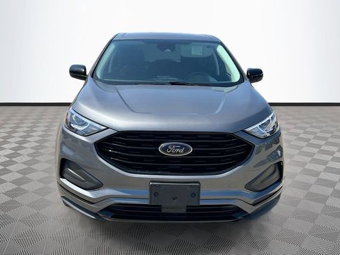 Used 2024 Ford Edge SE w/ Black Appearance Package image 2