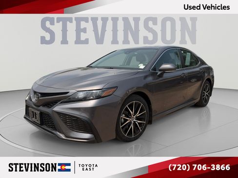 Used 2023 Toyota Camry SE AWD/4WD image 1