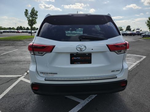 Used 2018 Toyota Highlander SE AWD/4WD image 17