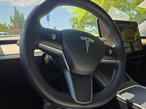 Used 2022 Tesla Model 3 Long Range AWD/4WD image 21