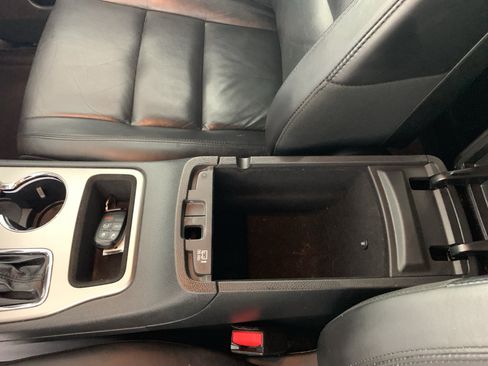 Used 2018 Jeep Grand Cherokee Limited RWD image 28