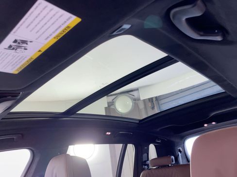 New 2026 BMW X7 M60i image 12