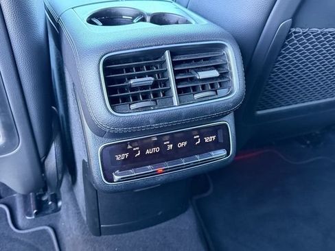 Used 2024 Mercedes-Benz GLS 450 4MATIC image 12