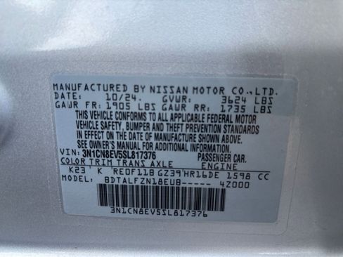 Used 2025 Nissan Versa SV image 28