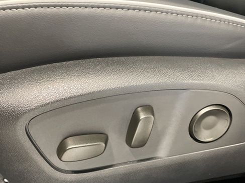 Used 2025 Buick Enclave Preferred image 20