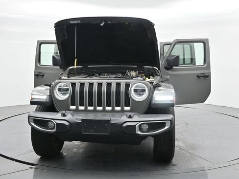 Used 2022 Jeep Wrangler Unlimited Sahara w/ LED Lighting Group AWD/4WD image 41