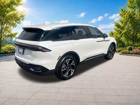 Certified 2024 Lincoln Nautilus Premier AWD/4WD image 8