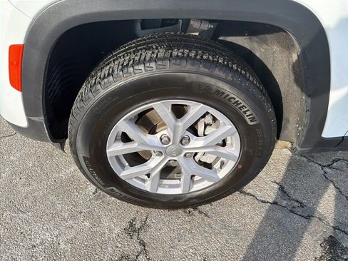 Certified 2022 Jeep Grand Cherokee Limited image 28