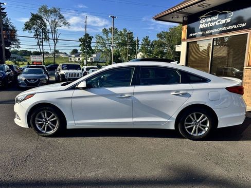 Used 2017 Hyundai Sonata SE FWD image 2