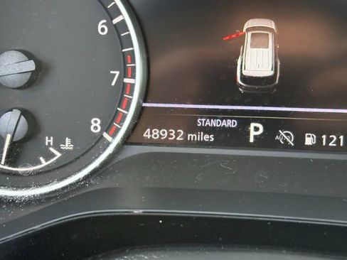 Used 2023 Nissan Pathfinder SL FWD image 4