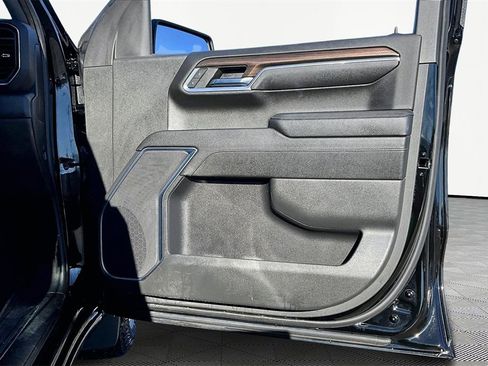 Used 2023 Chevrolet Silverado 1500 LT image 25