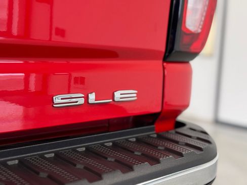 Used 2024 GMC Sierra 3500 SLE w/ SLE Convenience Package image 33