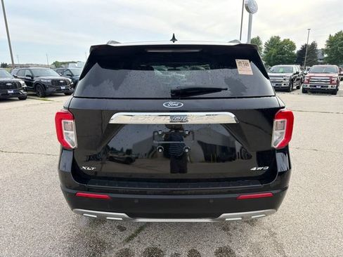 Used 2024 Ford Explorer XLT w/ Equipment Group 202A AWD/4WD image 4