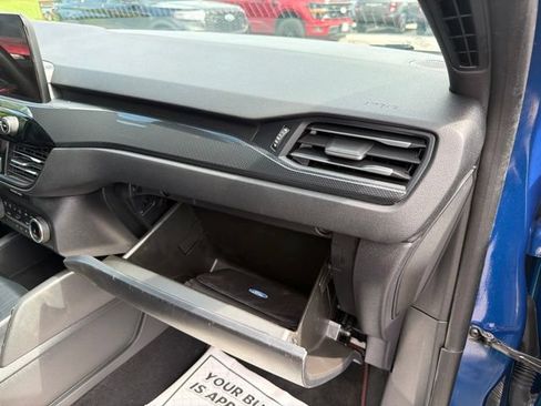 Used 2023 Ford Escape ST-Line Select AWD/4WD image 35