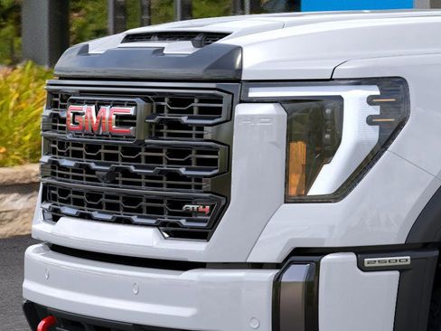 New 2026 GMC Sierra 2500 AT4 w/ AT4 Premium Plus Package AWD/4WD image 13