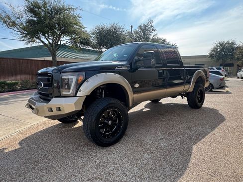 Used 2012 Ford F250 King Ranch w/ King Ranch w/Chrome Pkg image 13