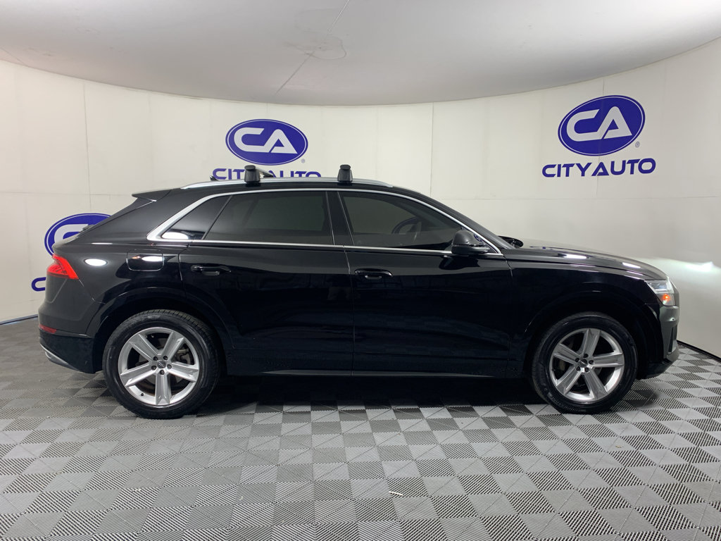 Used 2019 Audi Q8 Premium w/ Convenience Package AWD/4WD image 2