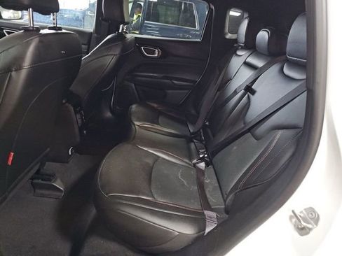 Used 2025 Jeep Compass Trailhawk image 11