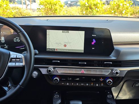 Used 2025 Kia Telluride S image 26